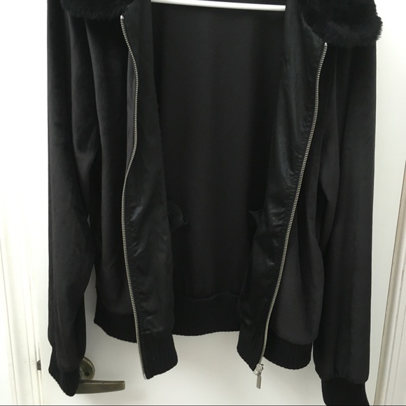 Oh so cute, Velvet bomber jacket - Picture 4 of 5